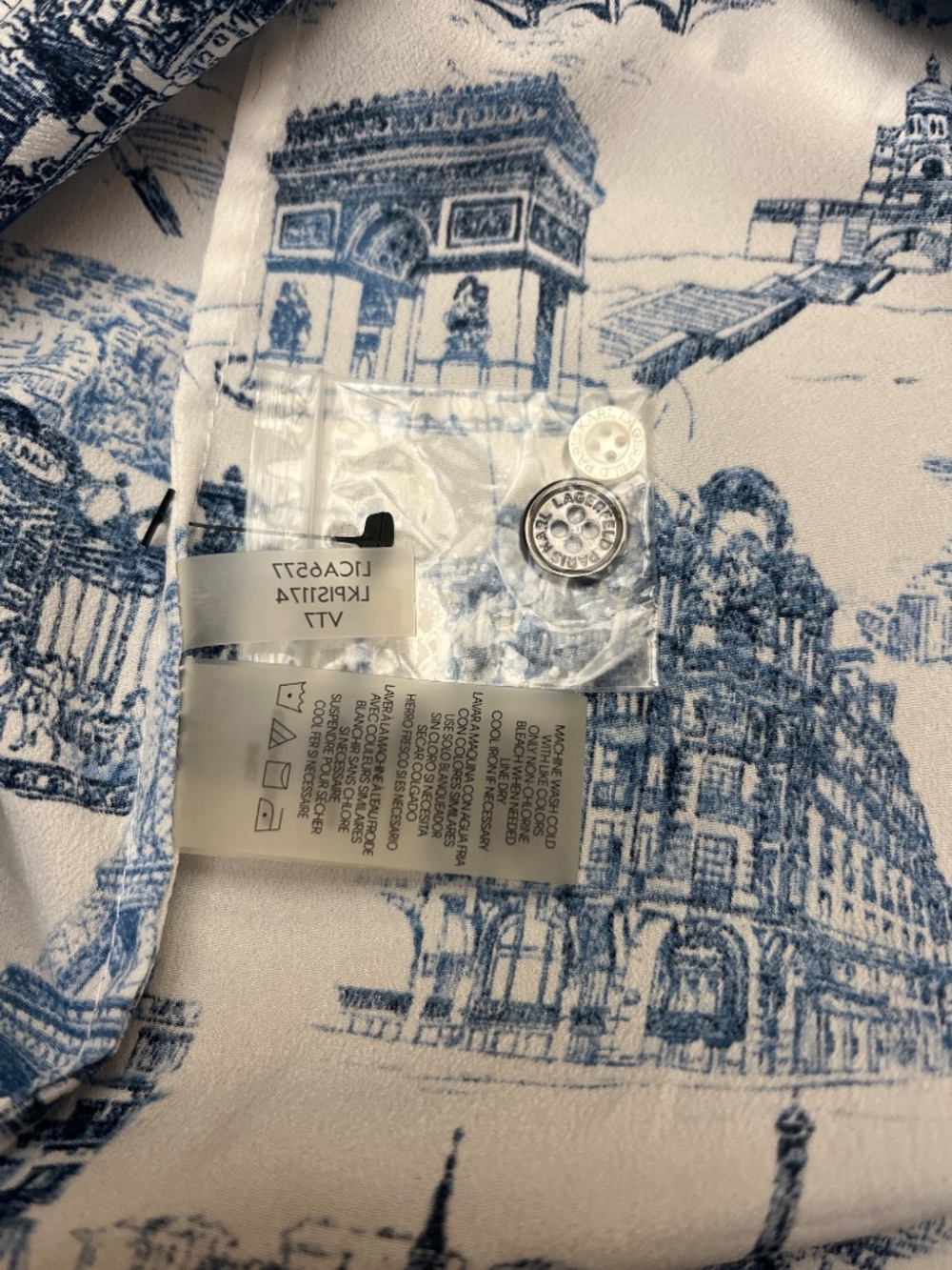 NWOT Karl Lagerfeld Blue/White Parisian City Scape Button Down Shirt. Sz.M. - Picture 14 of 14